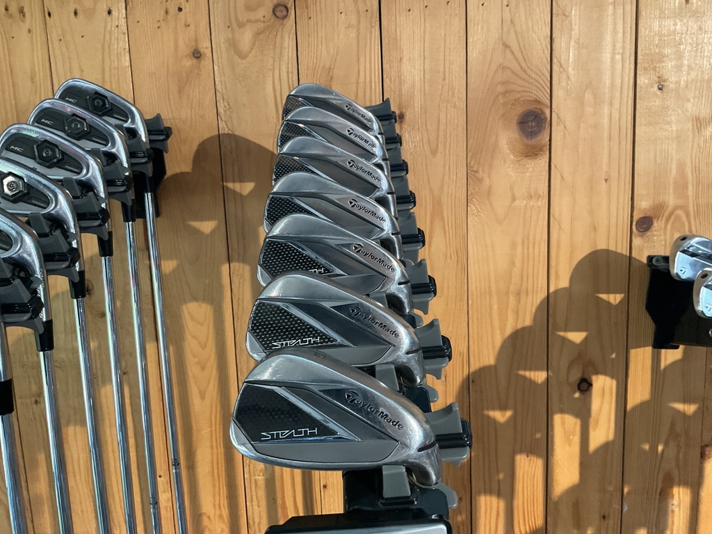 [SEC1616-TI-00144] PRELOVED TAYLORMADE GOLF CLUBS | IRONS | STEALTH 4-PW 85G RH