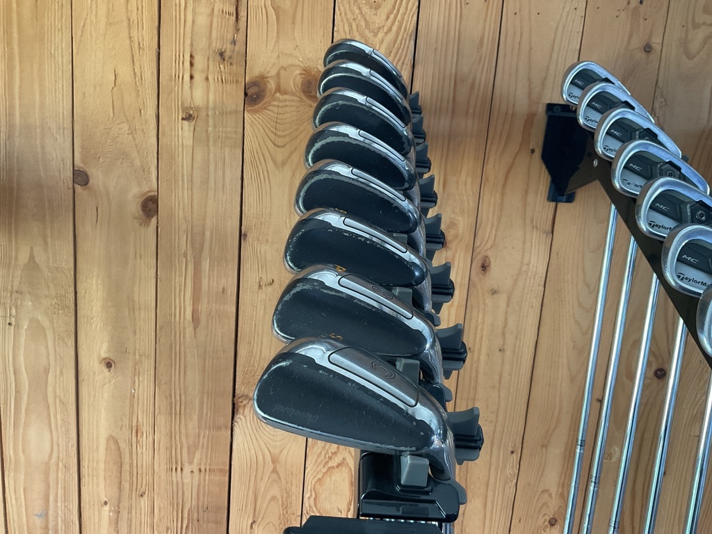 PRELOVED CLEVELAND GOLF CLUBS | IRONS | HIBORE 4-PW GRAPHITE RH